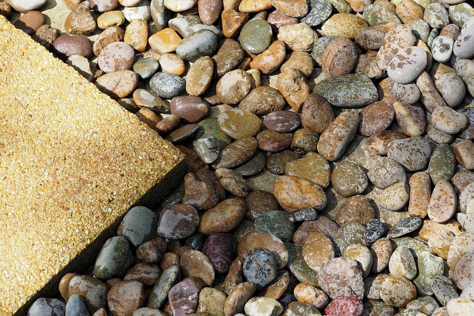 Features And Uses Of The Black Stone Tiles